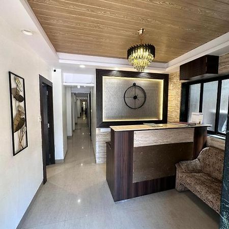 فندق Kalpana Residency - Near Us Embassy مومباي المظهر الخارجي الصورة