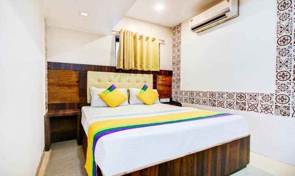 فندق Kalpana Residency - Near Us Embassy مومباي المظهر الخارجي الصورة