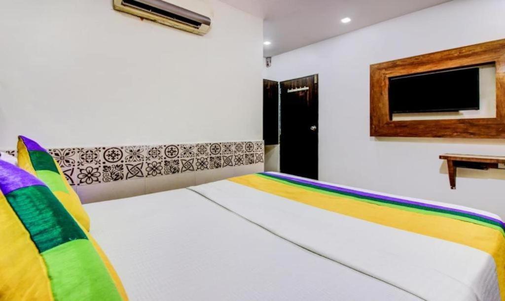 فندق Kalpana Residency - Near Us Embassy مومباي المظهر الخارجي الصورة