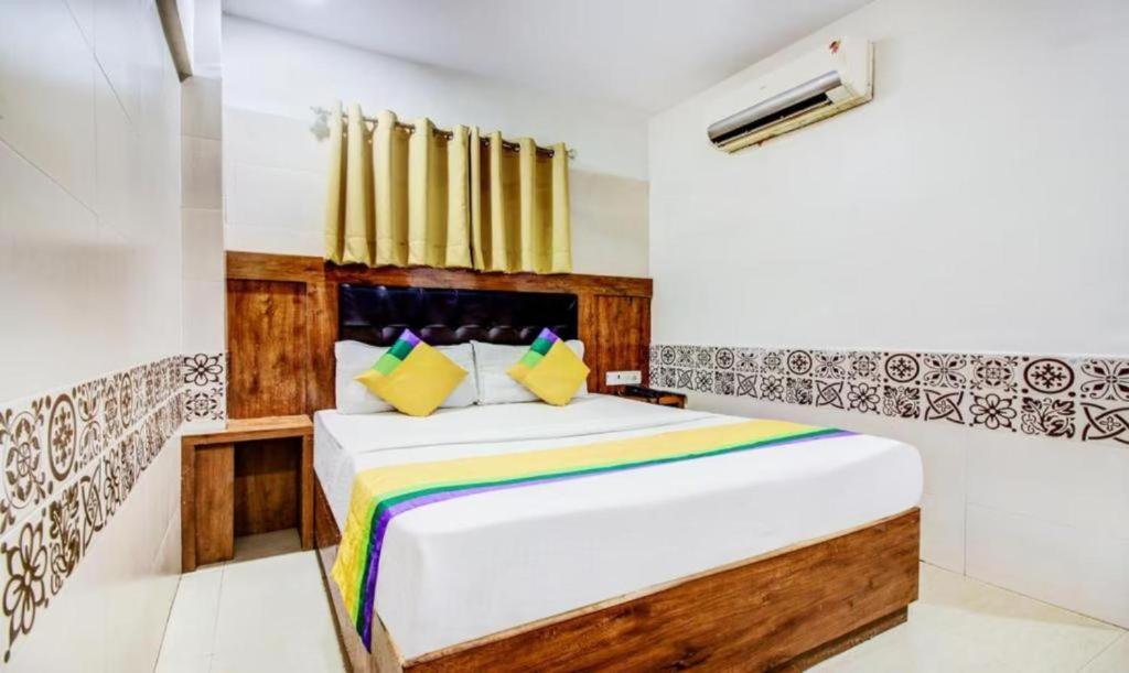 فندق Kalpana Residency - Near Us Embassy مومباي المظهر الخارجي الصورة