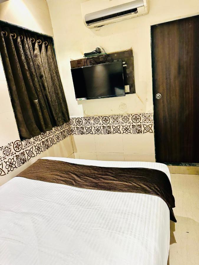 فندق Kalpana Residency - Near Us Embassy مومباي المظهر الخارجي الصورة